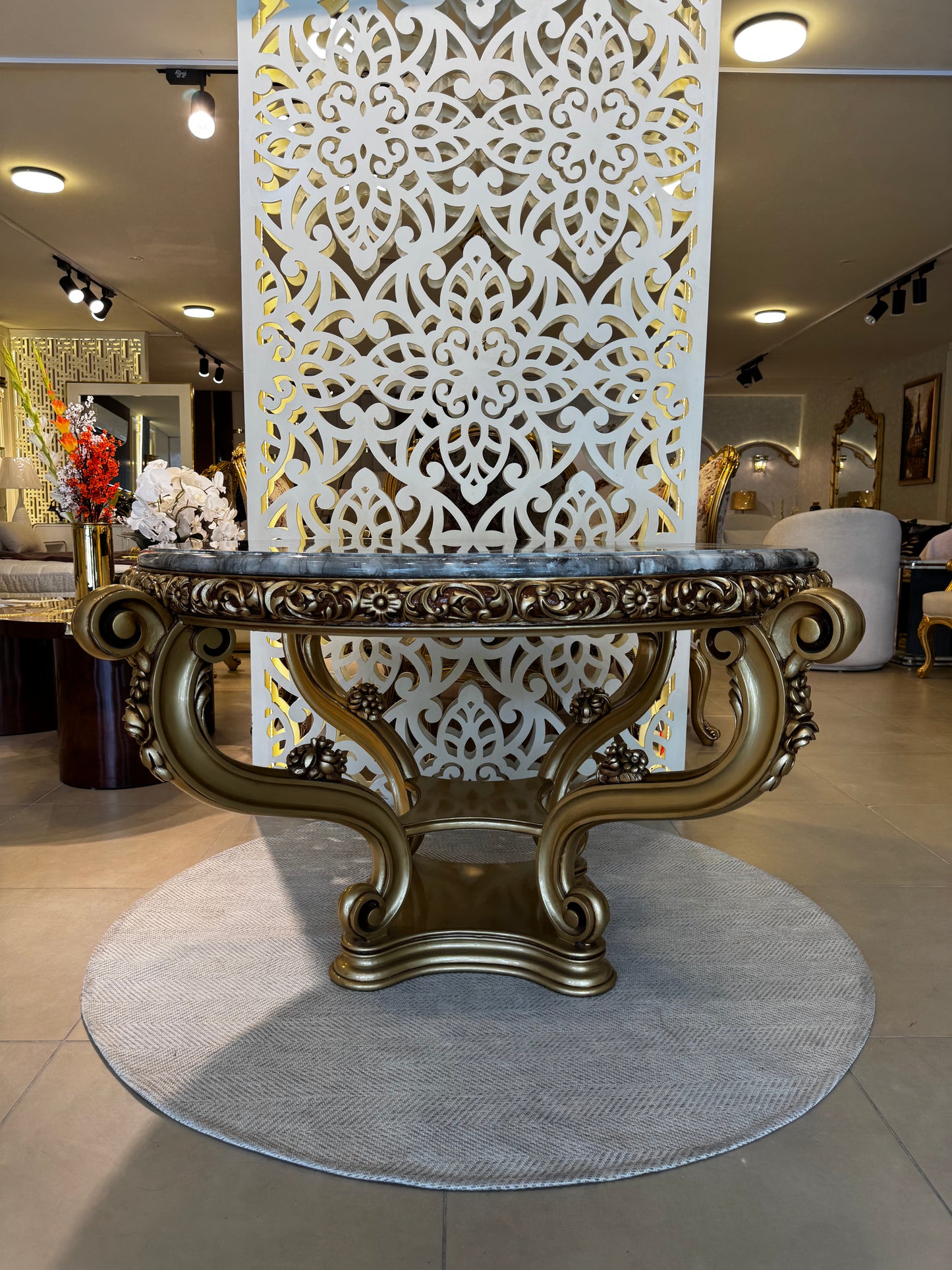 Aurea Nebula Table